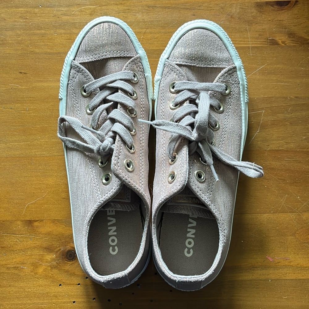 Size 7 Rose Converse All Star